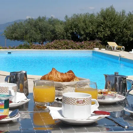 Celine 3* Coti-Chiavari (Corsica)