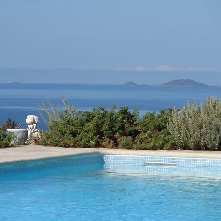 Celine Szálloda Coti-Chiavari