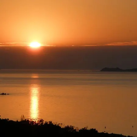 Celine 3* Coti-Chiavari (Corsica)