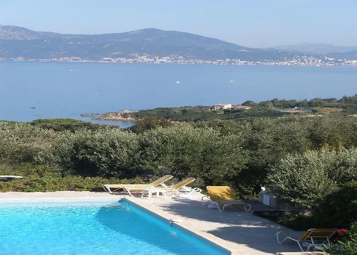 Celine 3* Coti-Chiavari (Corsica)